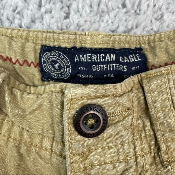 American Eagle Shorts Mens 28 Classic Cargo Work Street Party Daily Essentials - Picture 2 of 4